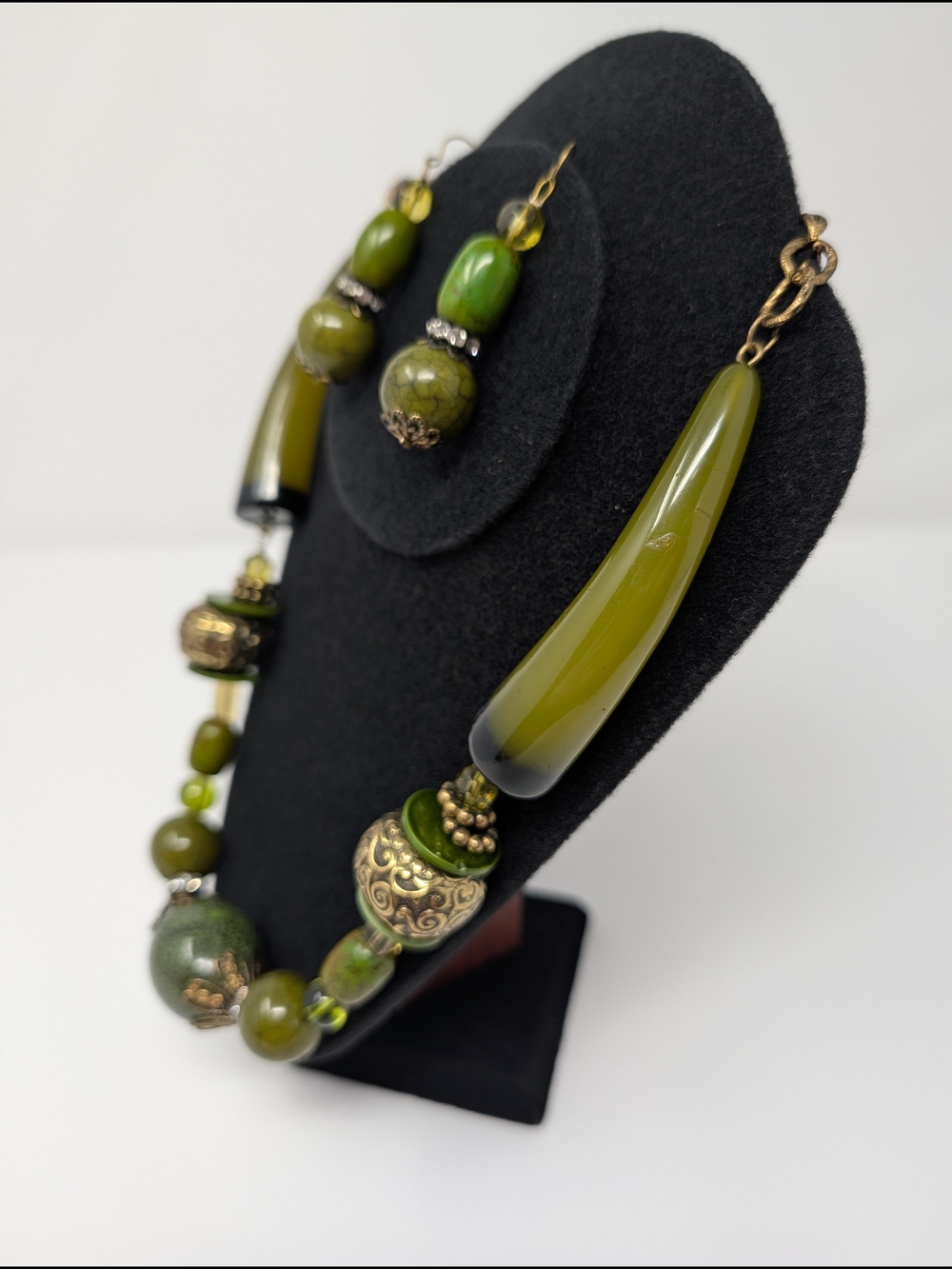 Green Statement Necklace & Earring Set Fairy Cottage - Picture 2 of 5